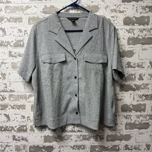 Athleta Light Gray Casual Button Down Shirt